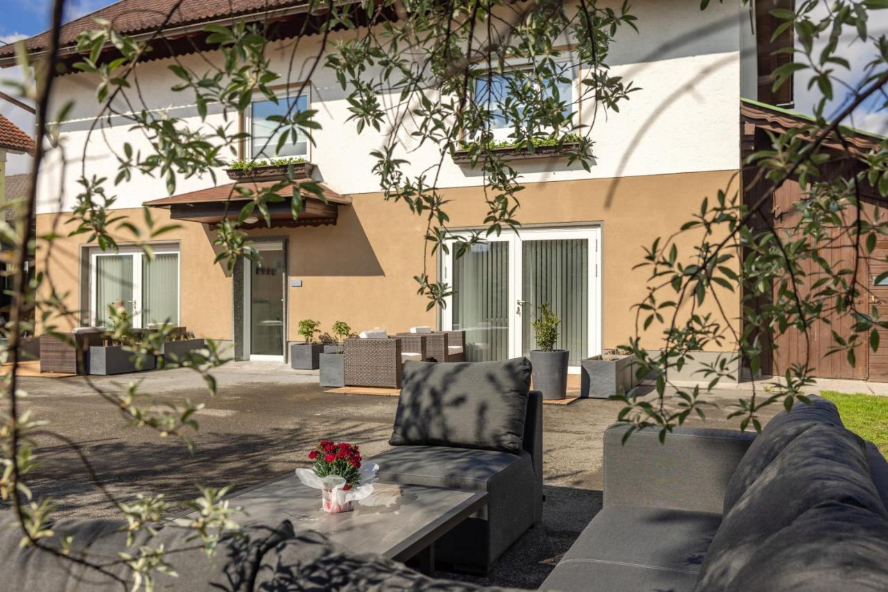 Fact Apartments Arnoldstein Extérieur photo